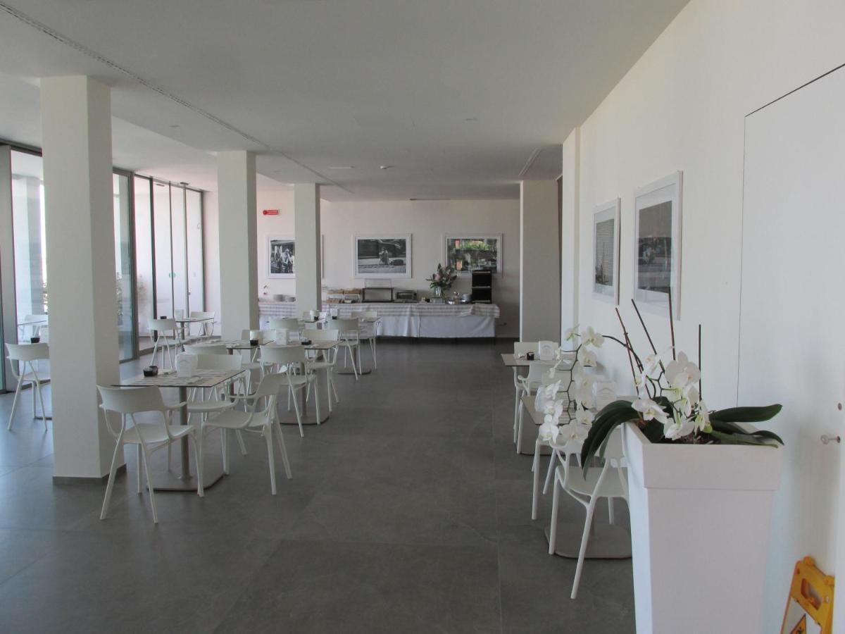 סניגליה Hotel Cristallo מראה חיצוני תמונה