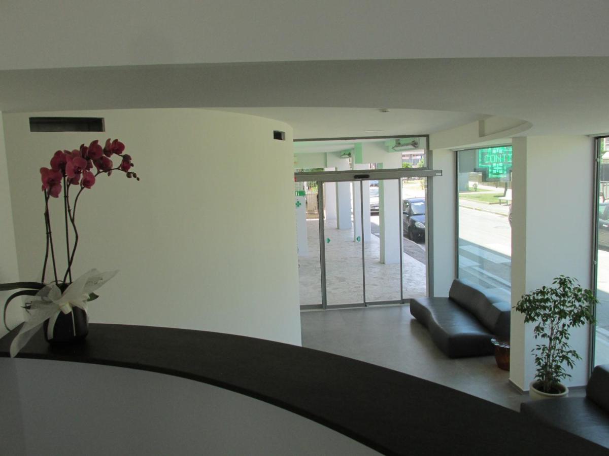 סניגליה Hotel Cristallo מראה חיצוני תמונה
