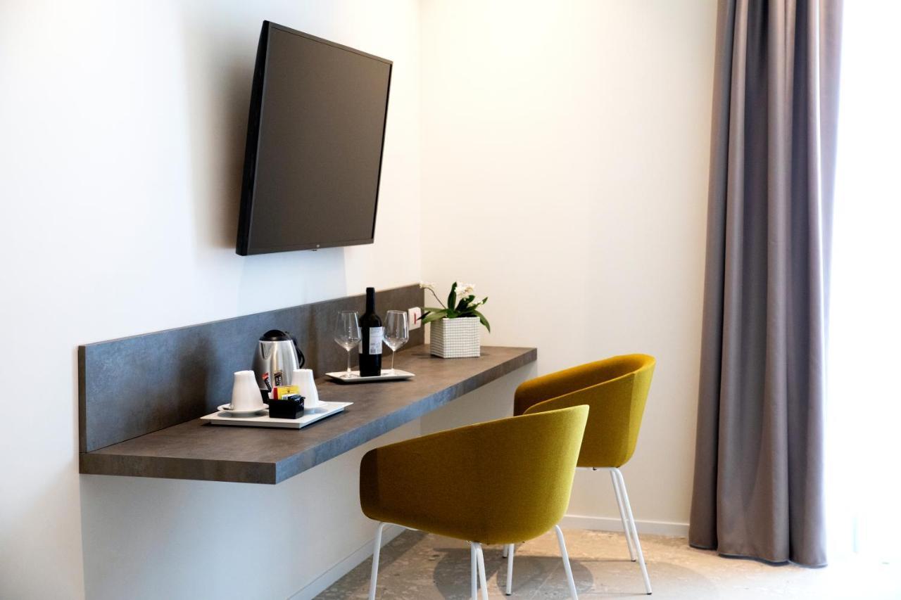 סניגליה Hotel Cristallo מראה חיצוני תמונה