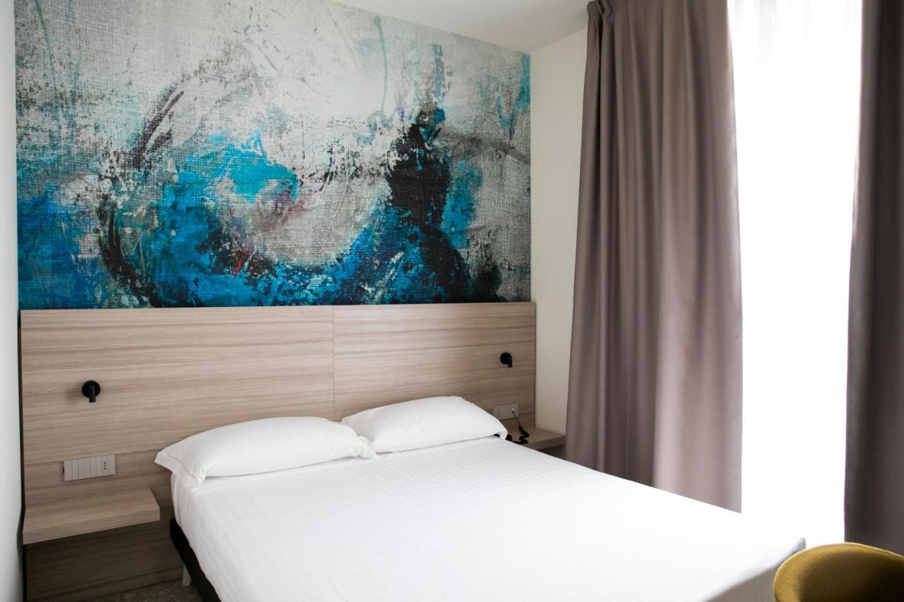 סניגליה Hotel Cristallo מראה חיצוני תמונה
