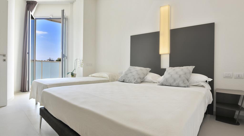 סניגליה Hotel Cristallo חדר תמונה